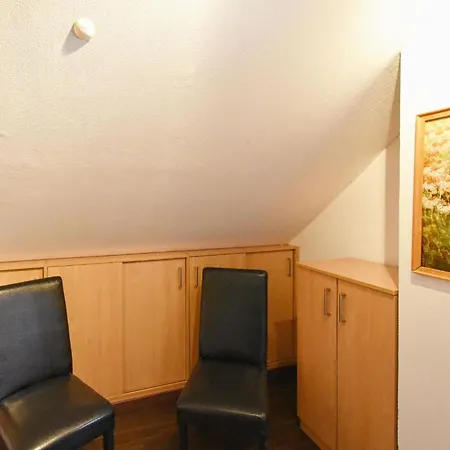 In Ostseebad Mit Sauna, Terrasse Und Grill بابي