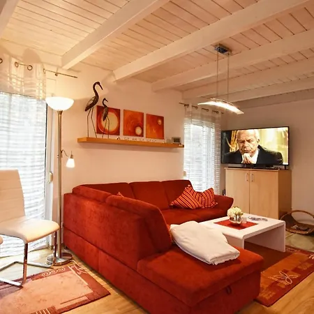 بيت للعطل In Ostseebad Mit Sauna, Terrasse Und Grill بابي